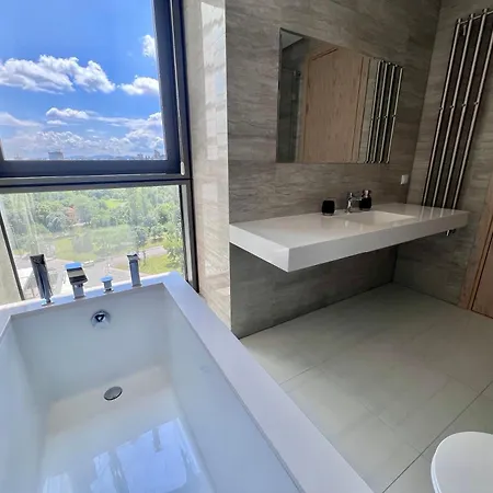 Point Grand Apartment *